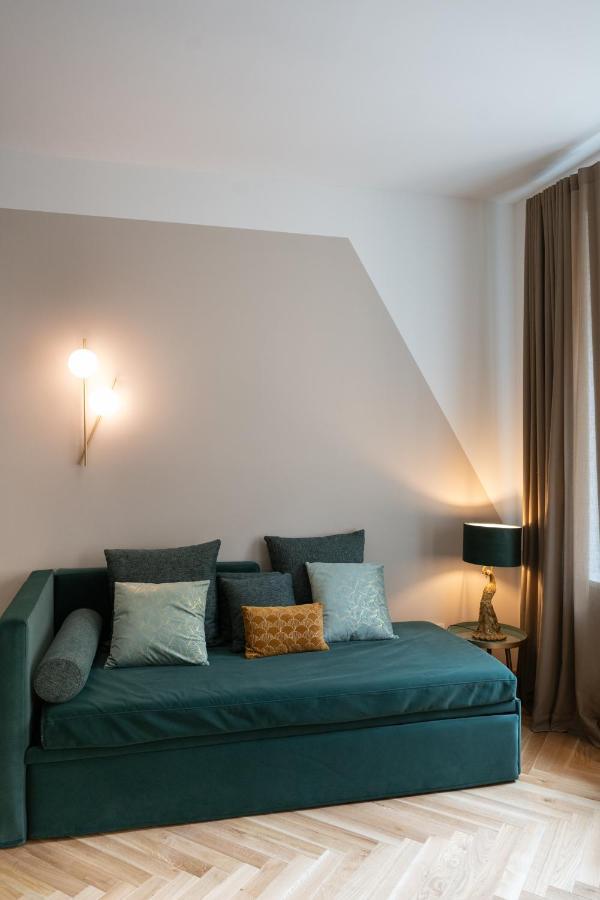 The Peacock Suite Торино Екстериор снимка